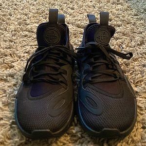 Never worn — Nike Huarache E.D.G.E. TXT Triple Black CD9272-003